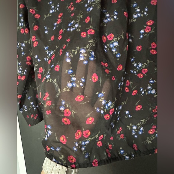 Dynamite Button-Up Semi-Sheer Floral Top - Size Small. - Picture 7 of 7